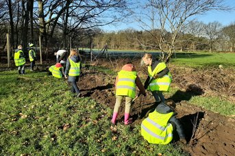 2023 02 07 plantochtend scholieren groep 6 De Vaert - Elly Janmaat